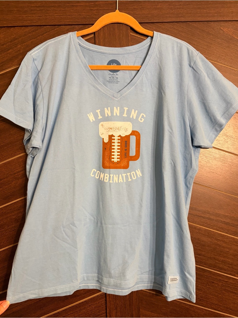Life is Good v neck crusher tee in size XL beer football winning combination